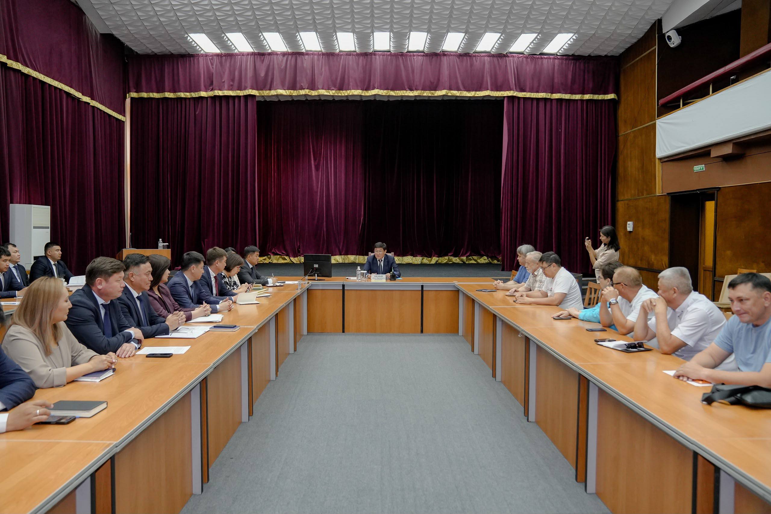 Семейде қоғам белсенділерімен кездесу өтті