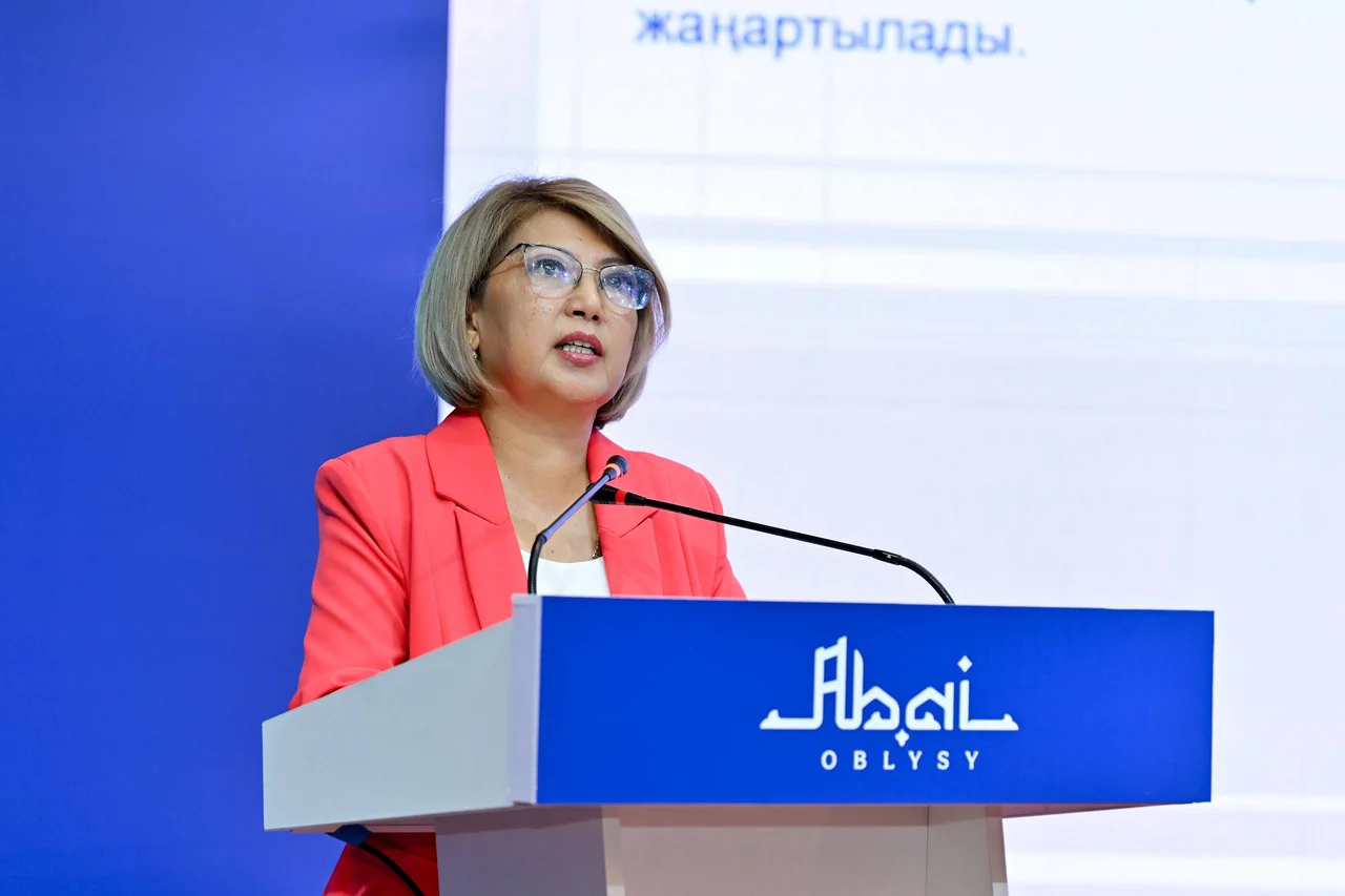 Абай облысында білім саласының үздіктері марапатталды