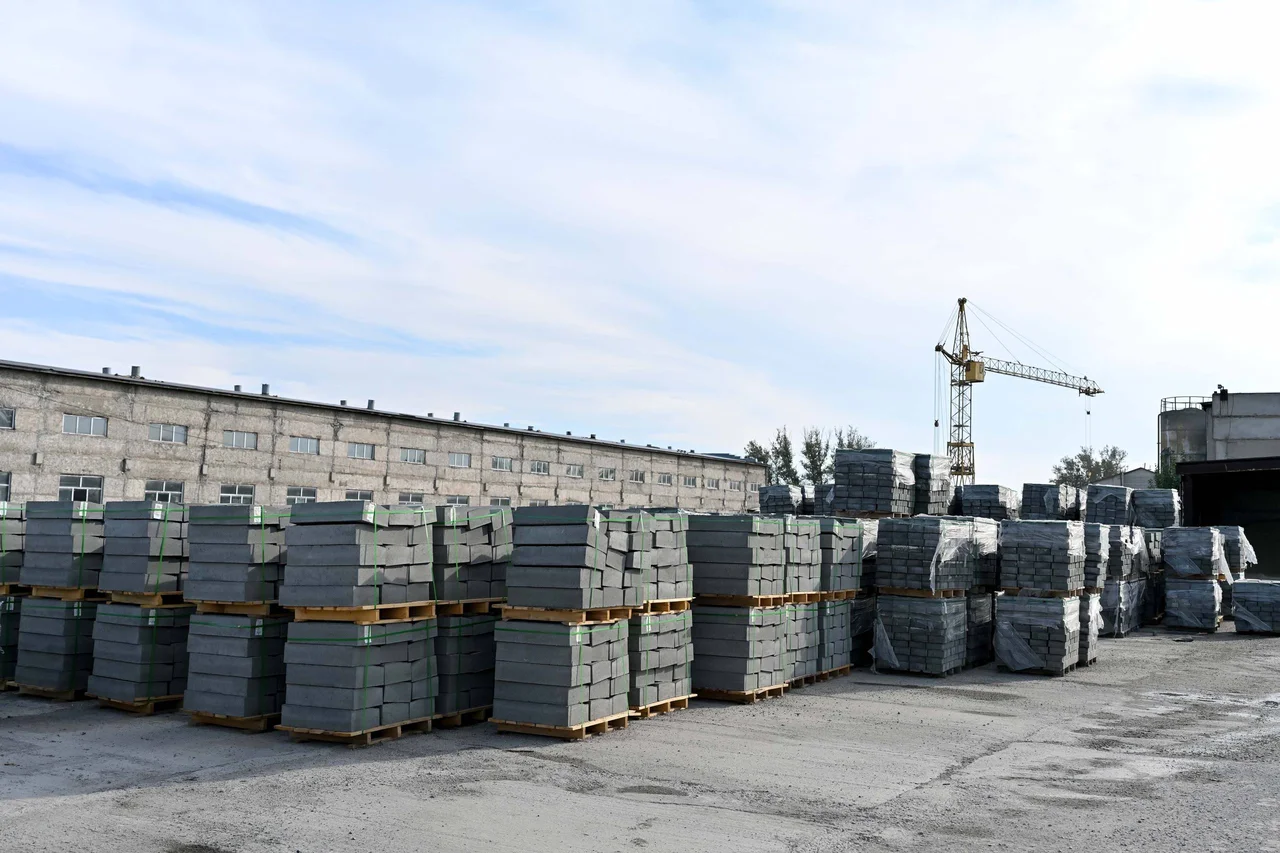 Облыс әкімі Семейдегі құрылыс саласындағы кәсіпорындардың жұмысымен танысты