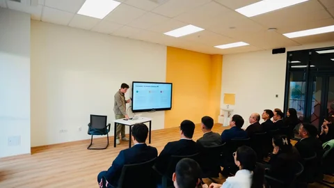Резиденты Semey Hub провели workshop по профессиональному применению ИИ для госслужащих