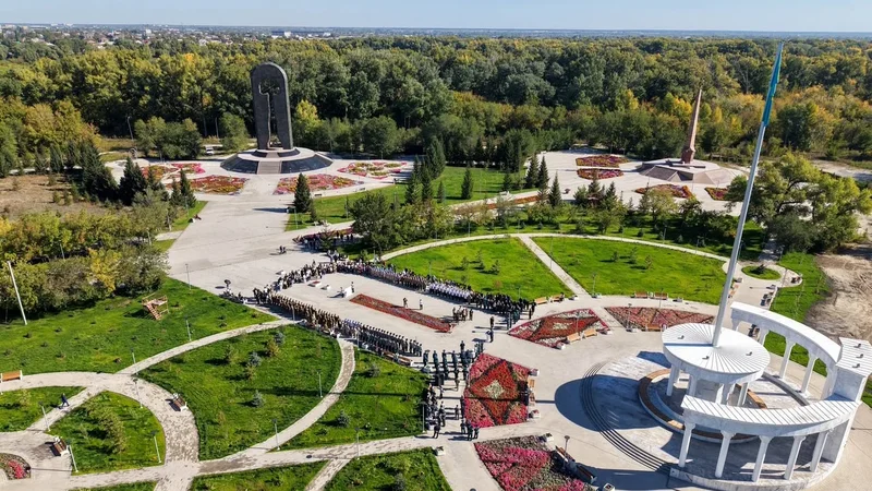 Абай облысында алғаш рет жаңа форматта әскерге шығарып салу рәсімі өтті
