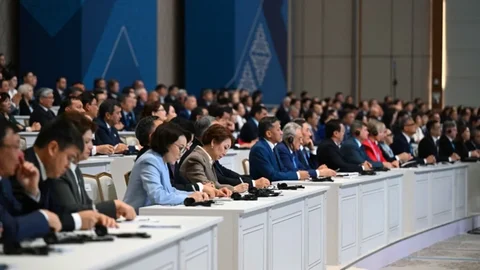 Глава государства поручил разобраться с «сервисными» организациями, существующими на бумаге