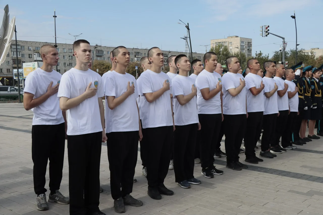 Павлодарская область поддержала новую армейскую традицию «Сарбаз жолы»