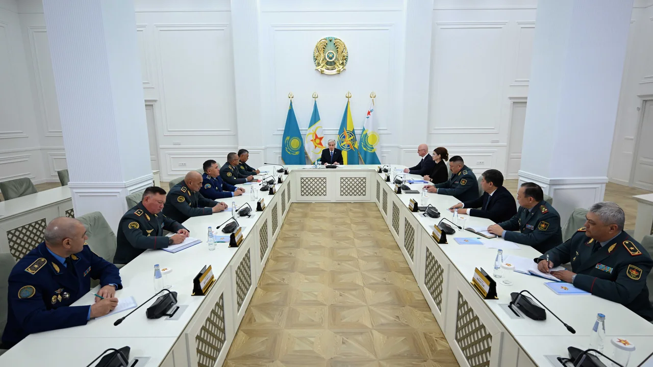 Глава государства поручил подготовить План военной реформы