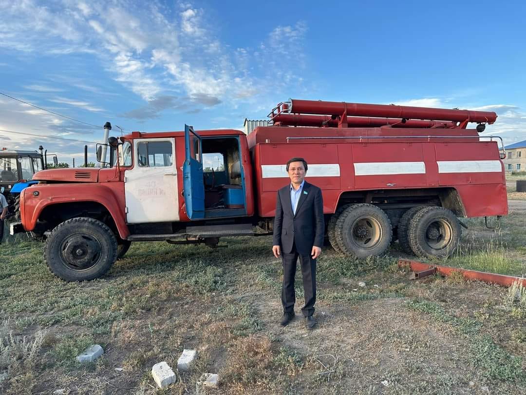 Кокпектинский район получил пожарную машину полувековой давности