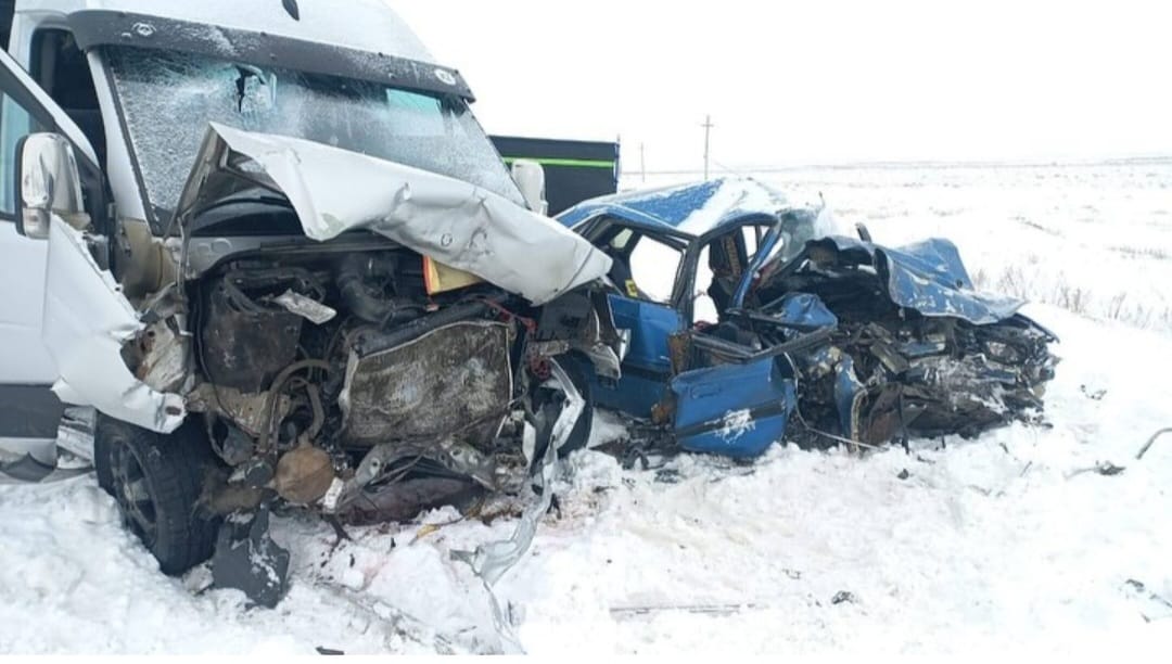 Два человека погибли в ДТП в Абайском районе