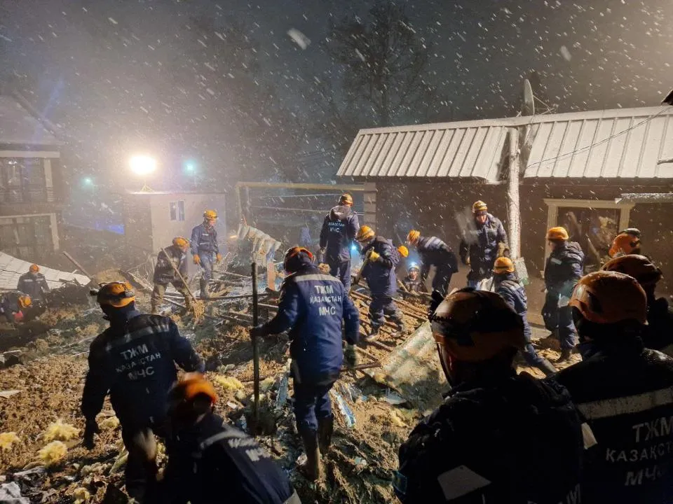 Алматыда лай көшкінінен кейін іздестіру-құтқару жұмыстары жүргізілуде