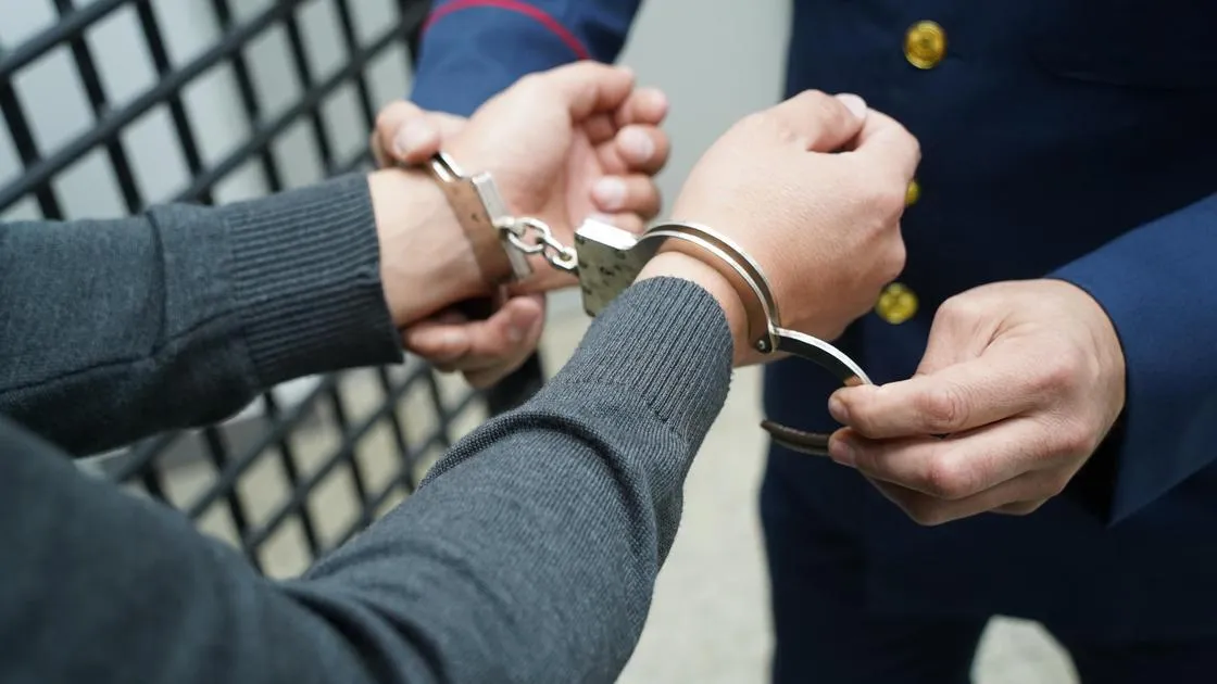 Семейде полицей азаптау дерегі бойынша күдікке ілінді