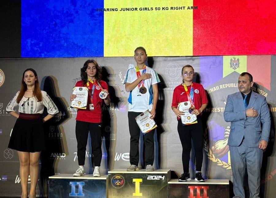 Абай ауданының оқушысы Кишиневте пара-қол күресінен үш дүркін әлем чемпионы атанды
