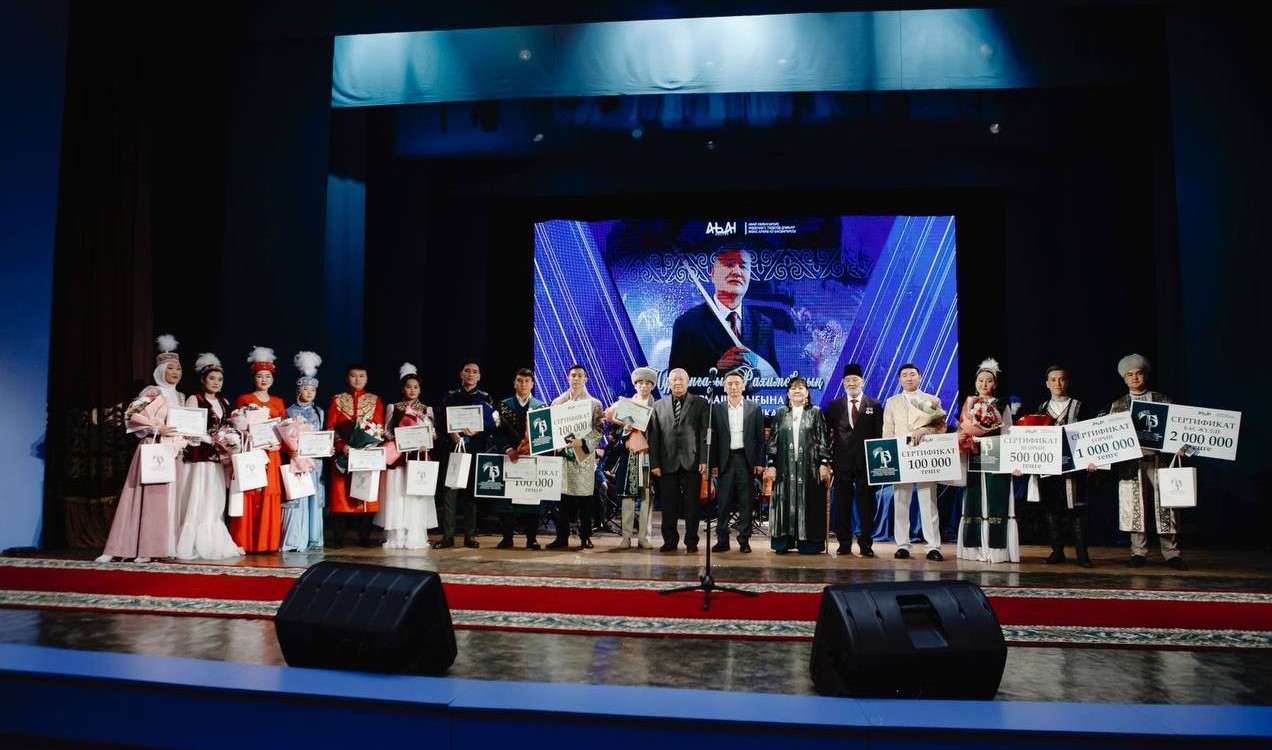Абай облысында республикалық ән байқау-фестивалінің гала-концерті өтті