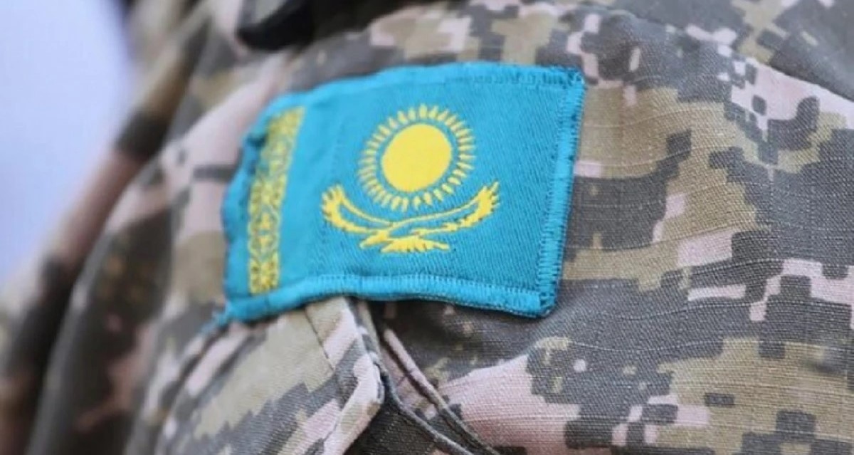 Стало известно, насколько вырастут зарплата и пенсия казахстанских военных
