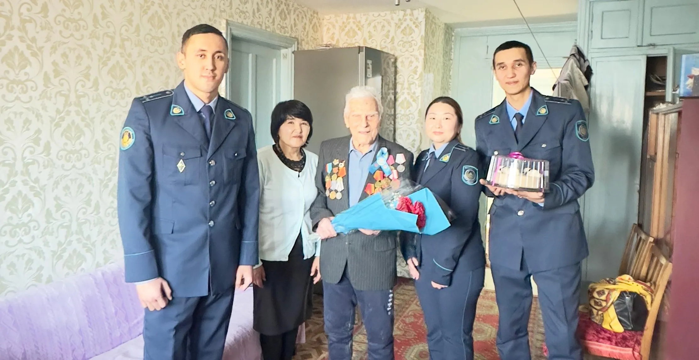 Жас қызметкерлер ғасыр жасаған майдангермен кездесті