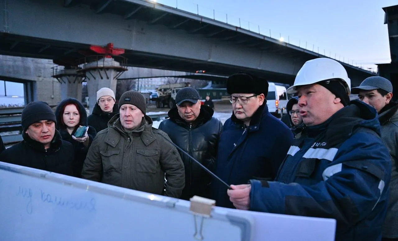 Облыс әкімі Семейдегі көпірдің құрылыс барысын тексерді