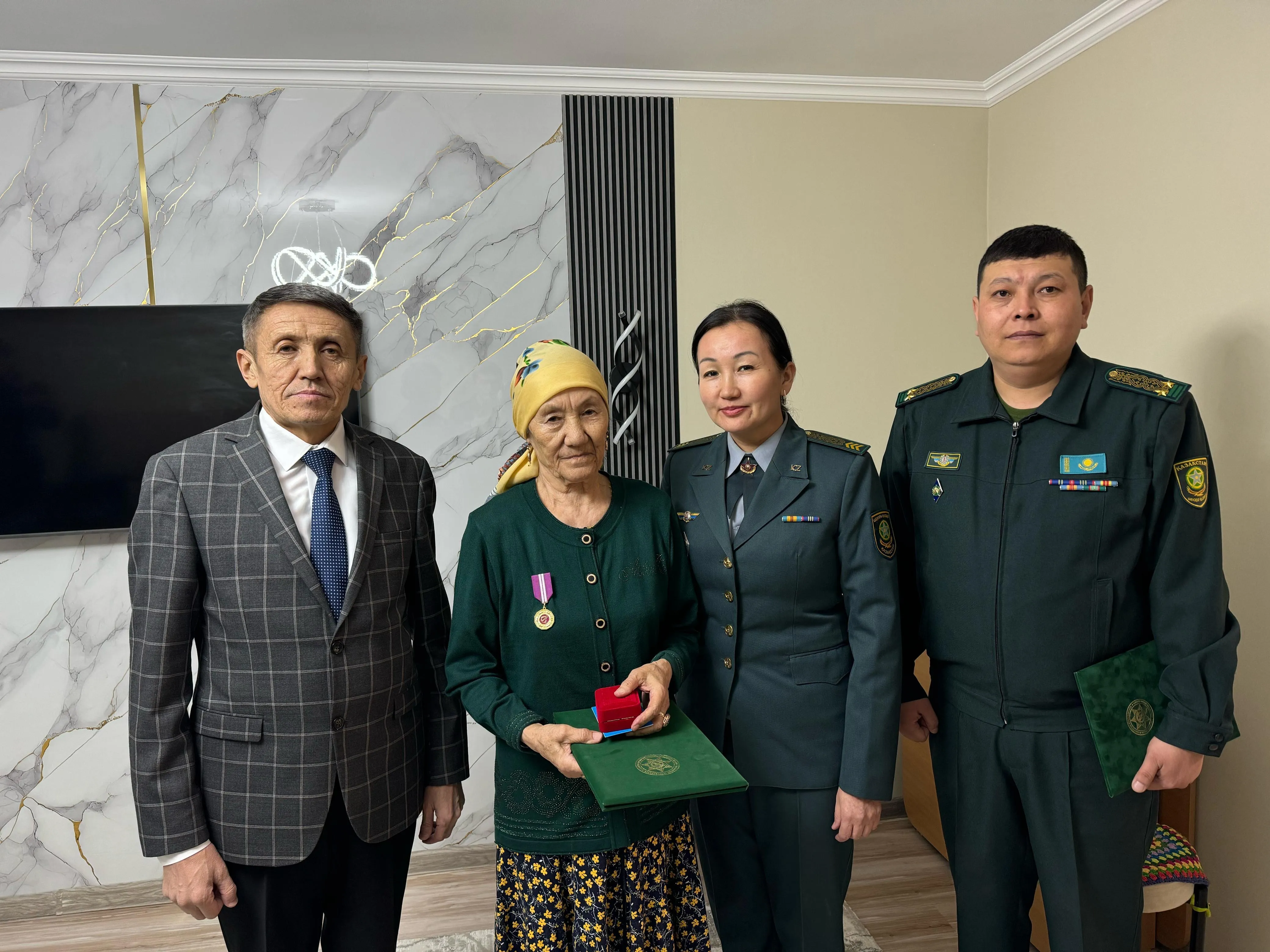 Батырдың анасына құрмет – шекарашылардан тағзым