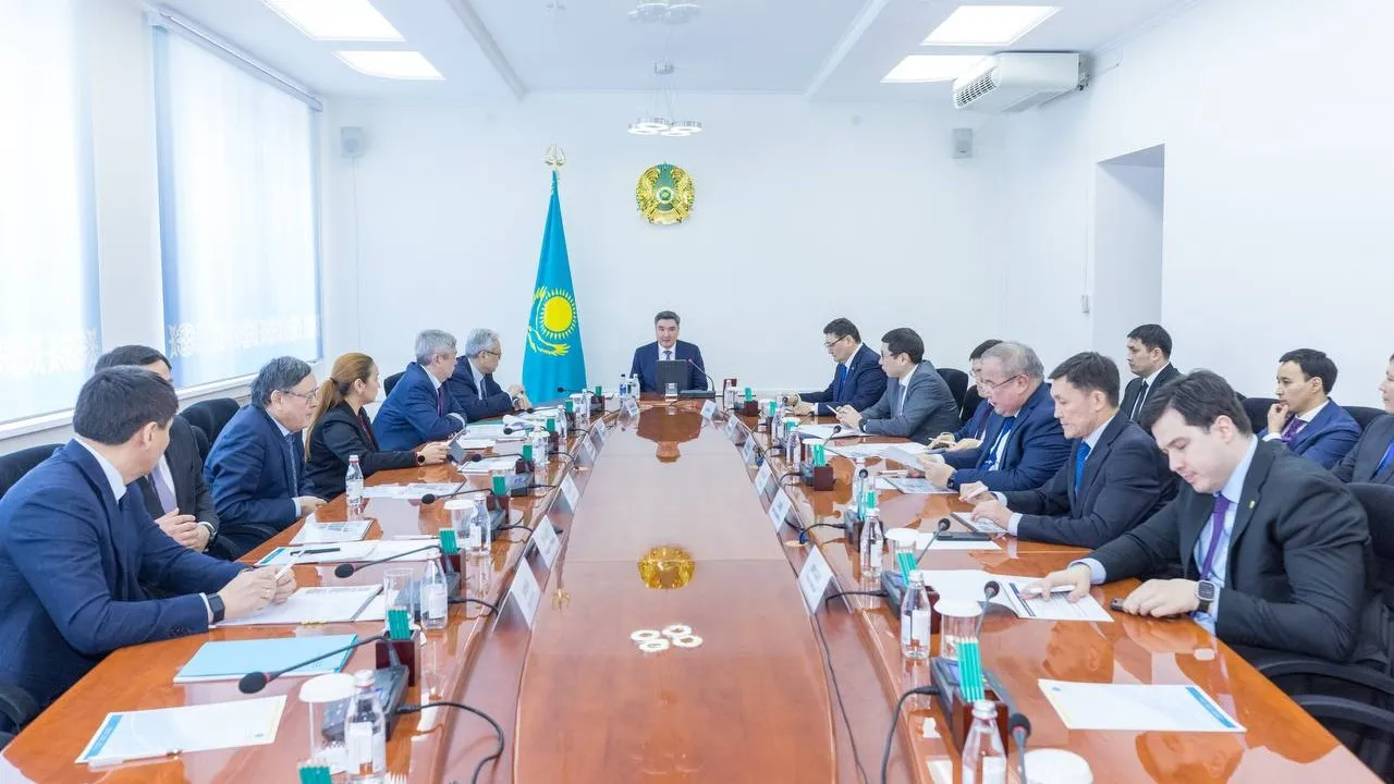 Олжас Бектенов Президенттің Абай облысында ядролық кластер құру жөніндегі тапсырмасының жүзеге асырылу барысын тексерді