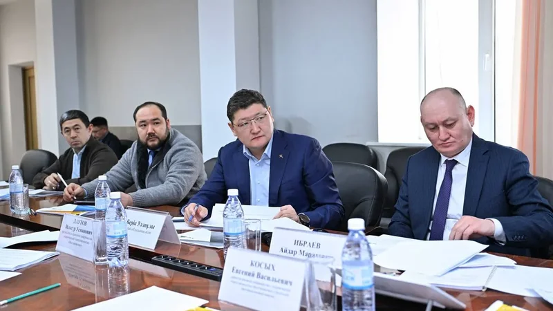 Аким области ознакомился с работой горнодобывающего предприятия в поселке Жезкент