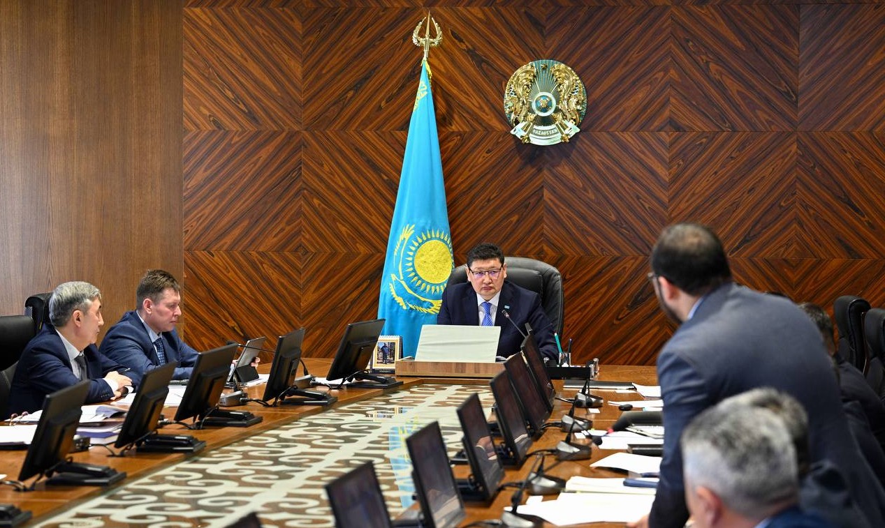 Абай облысының әкімі: Кезекте тұрғандарды баспанамен қамтамасыз ету – өзекті мәселе