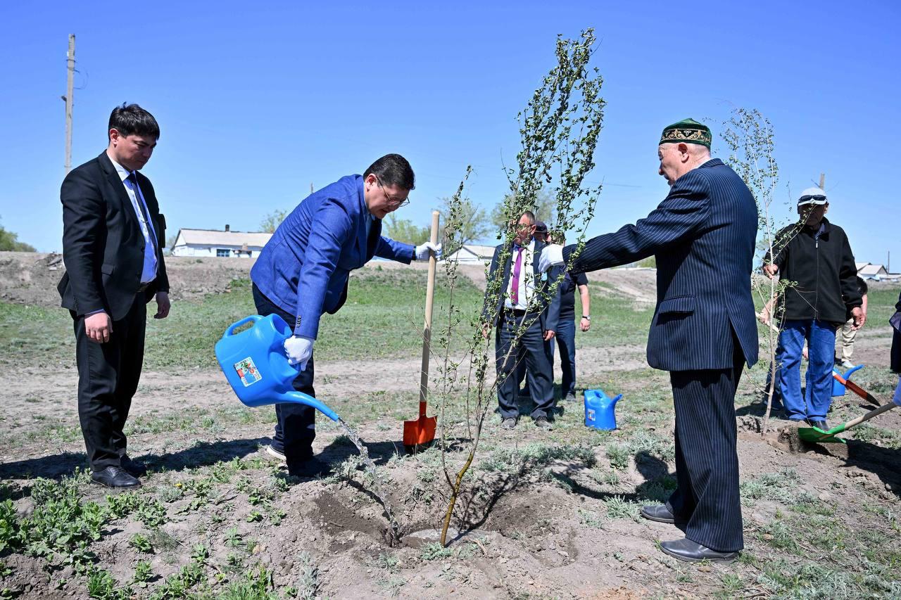 Облыс әкімі Қарақол ауылындағы сенбілікке қатысты