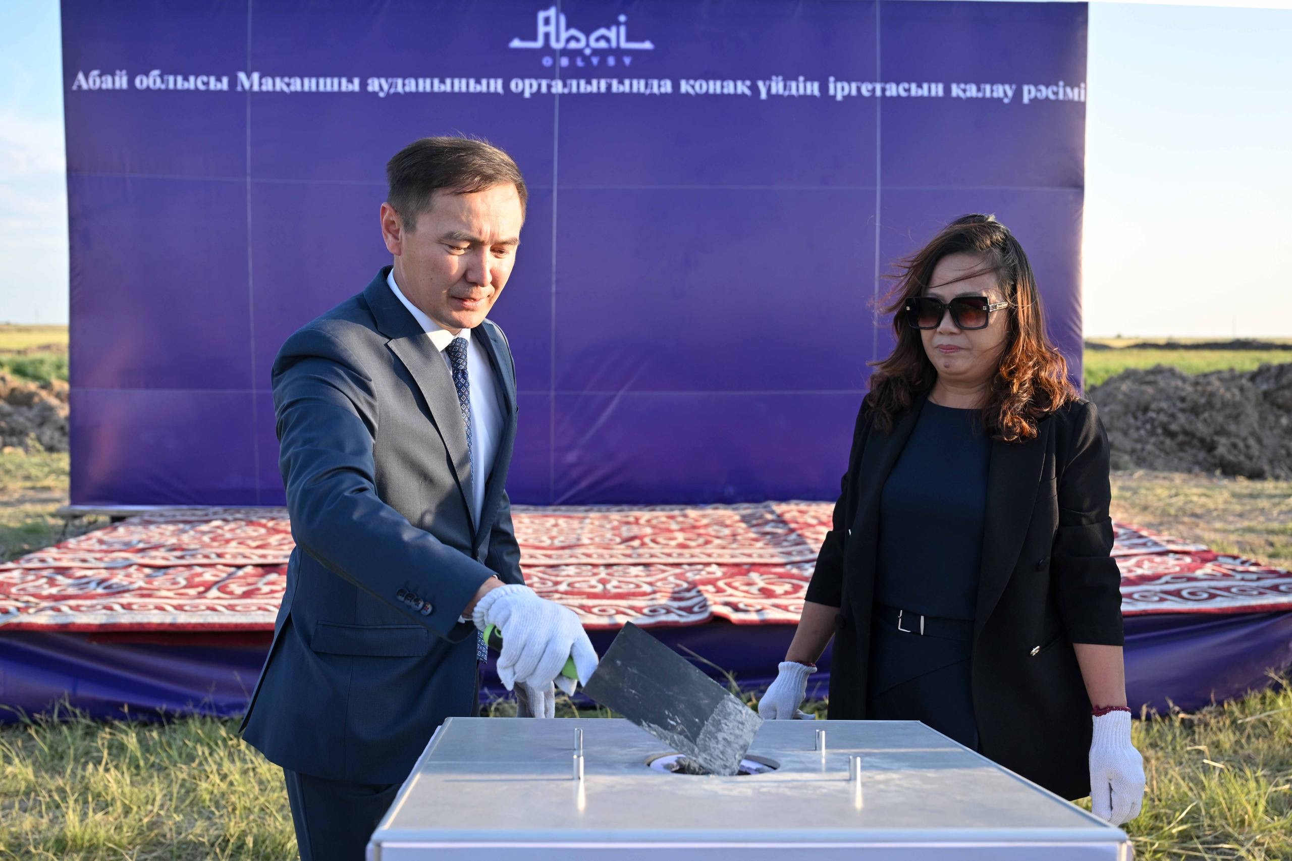 Мақаншы ауылында 5 қабатты қонақ үй кешенінің құрылысы басталды