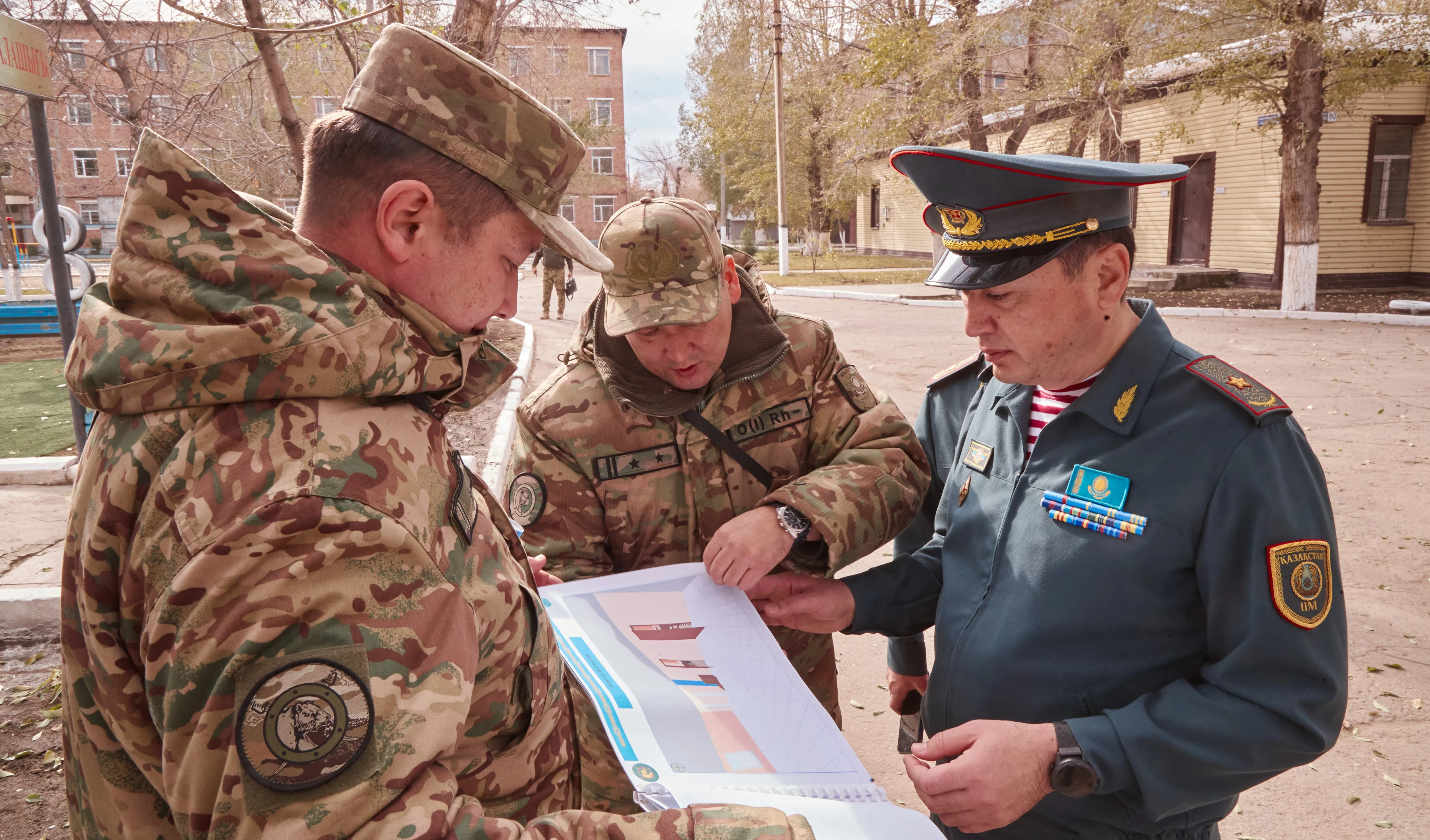 Главнокомандующий Национальной гвардией проверил воинские части в городе Усть-Каменогорск