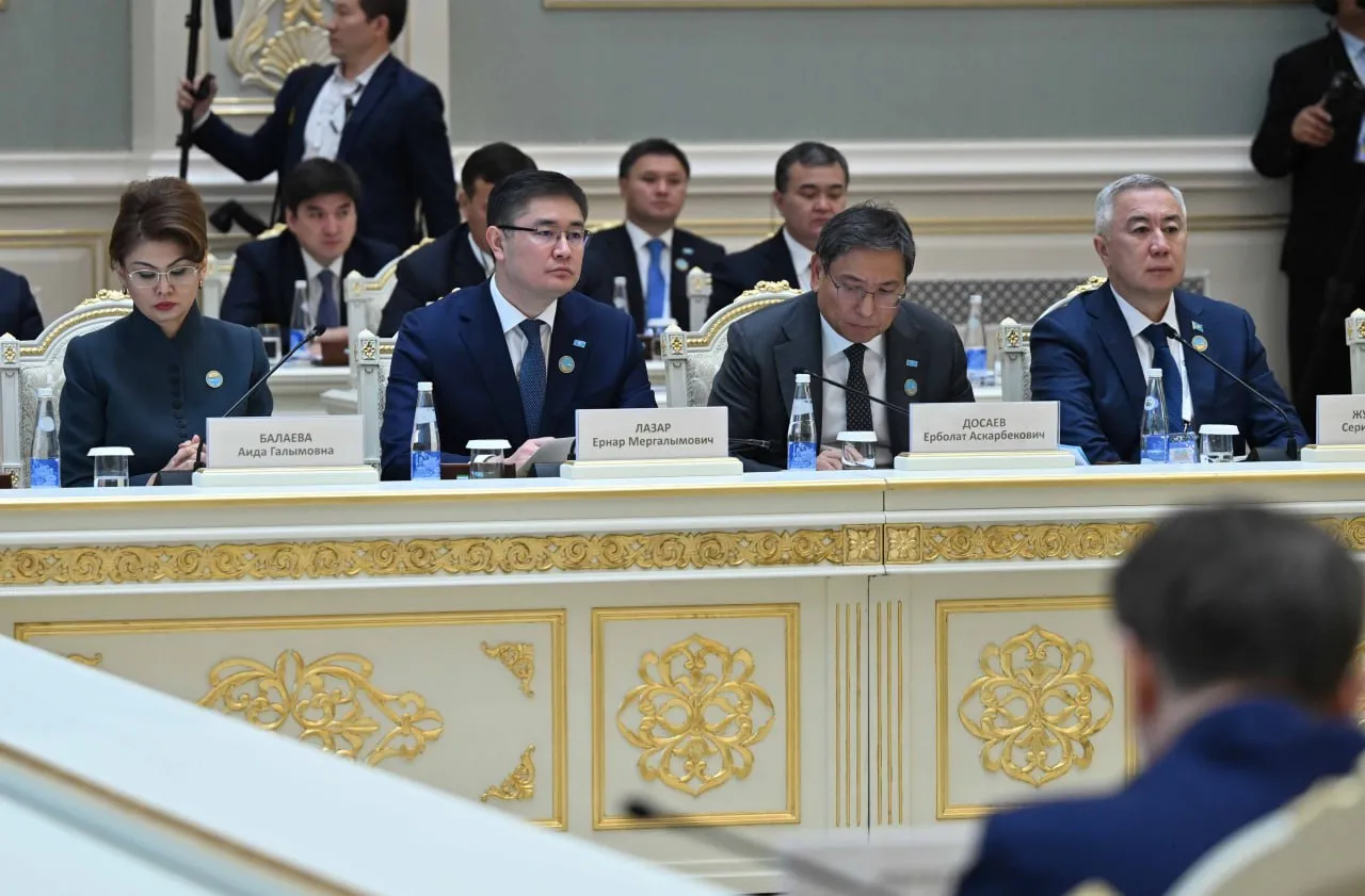 Президенттің пікірінше, сирек кездесетін металдарды өндіру және өңдеу саласындағы серіктестік перспективті бағыттың бірі саналады