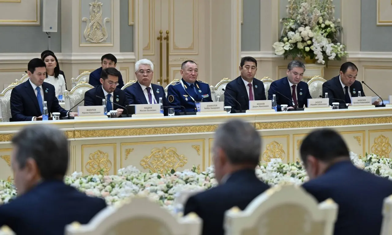 Глава государства сообщил, что в ходе переговоров с Президентом Узбекистана определены дальнейшие направления углубления политических и экономических связей