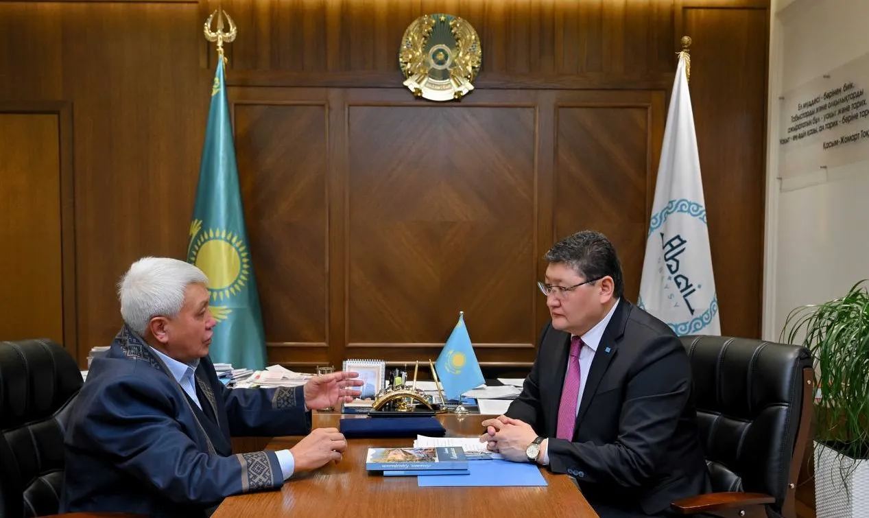 Тілдік ахуалды жақсарту: өңірде тіл саясатын жүзеге асыру мәселелері талқыланды