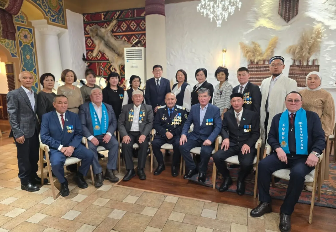 Семейде Желтоқсандықтарға құрмет көрсетілді