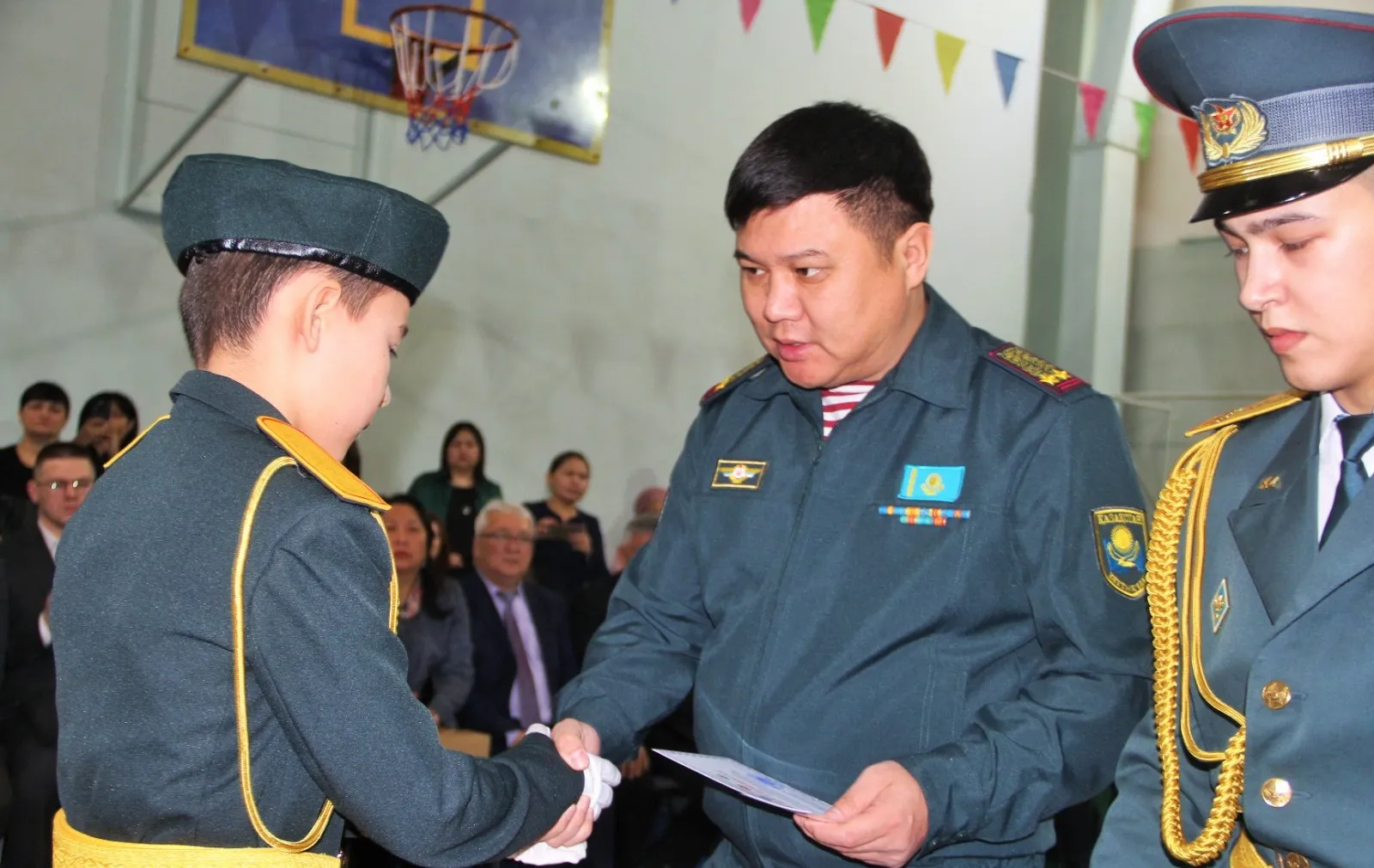 Өскеменде  жас өрендер ант қабылдады