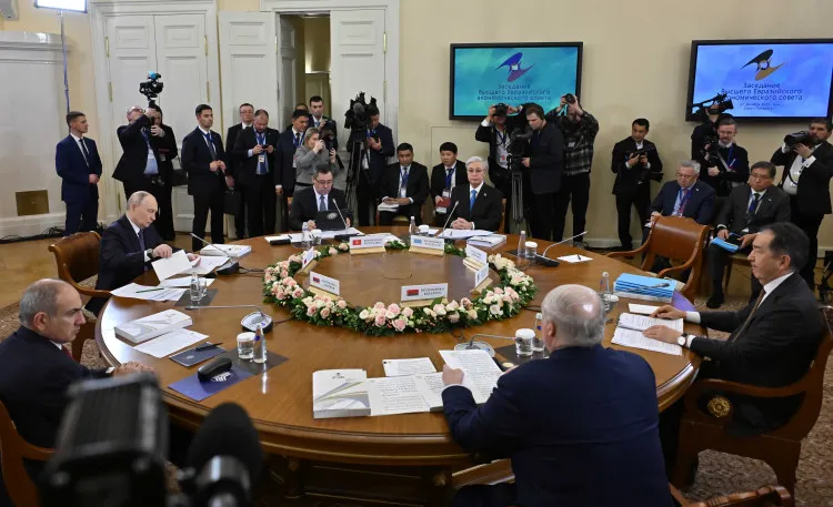 Президент Жоғары Еуразиялық экономикалық кеңестің шағын құрамдағы отырысына қатысты