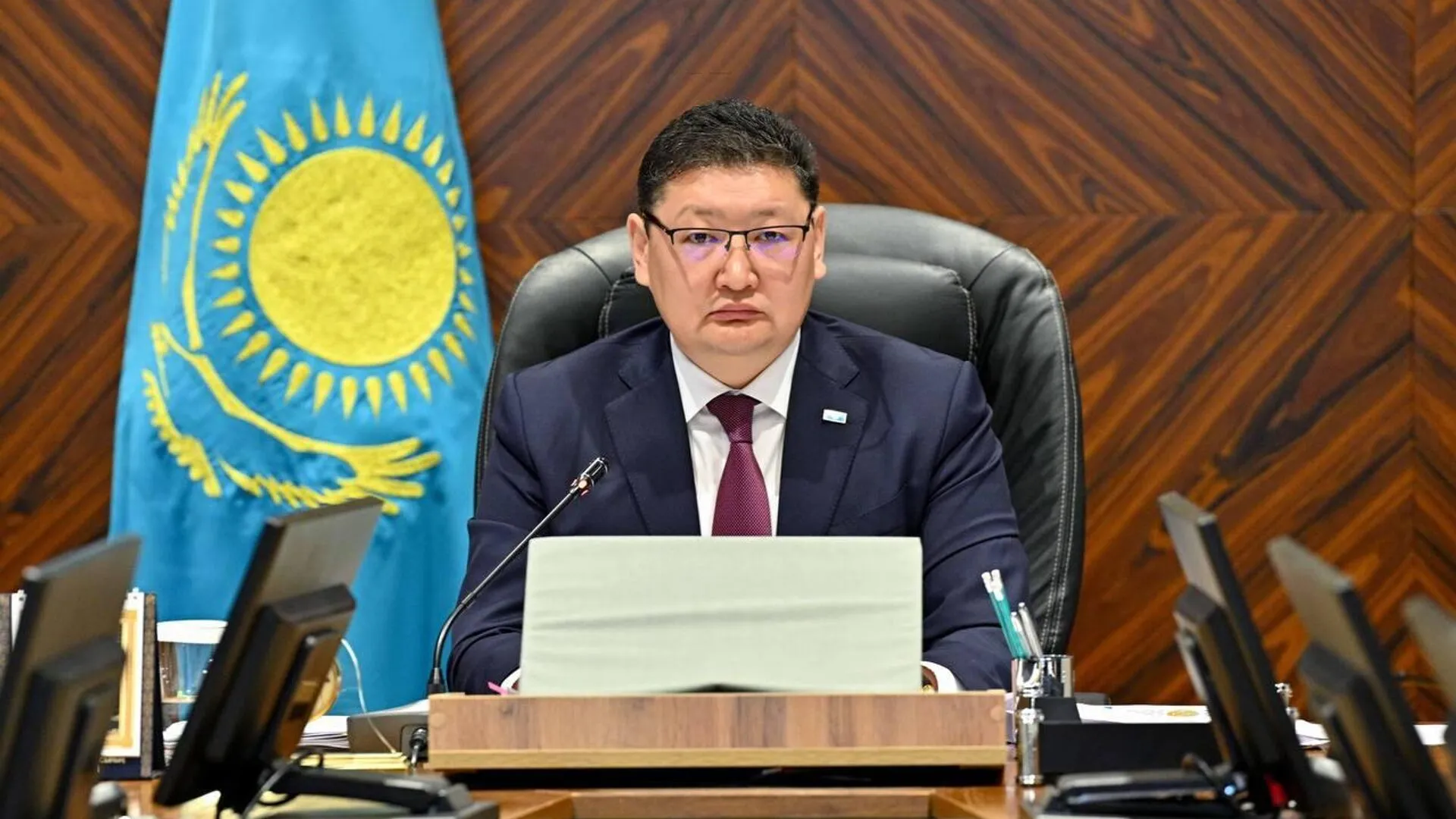 Абай облысының әкімі Берік Уәлиді туған күнімен құттықтаймыз