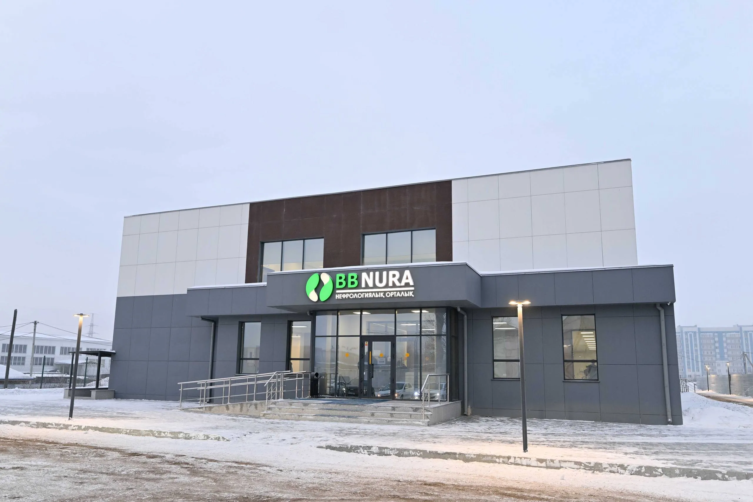 Аким области посетил нефрологический центр в Семее