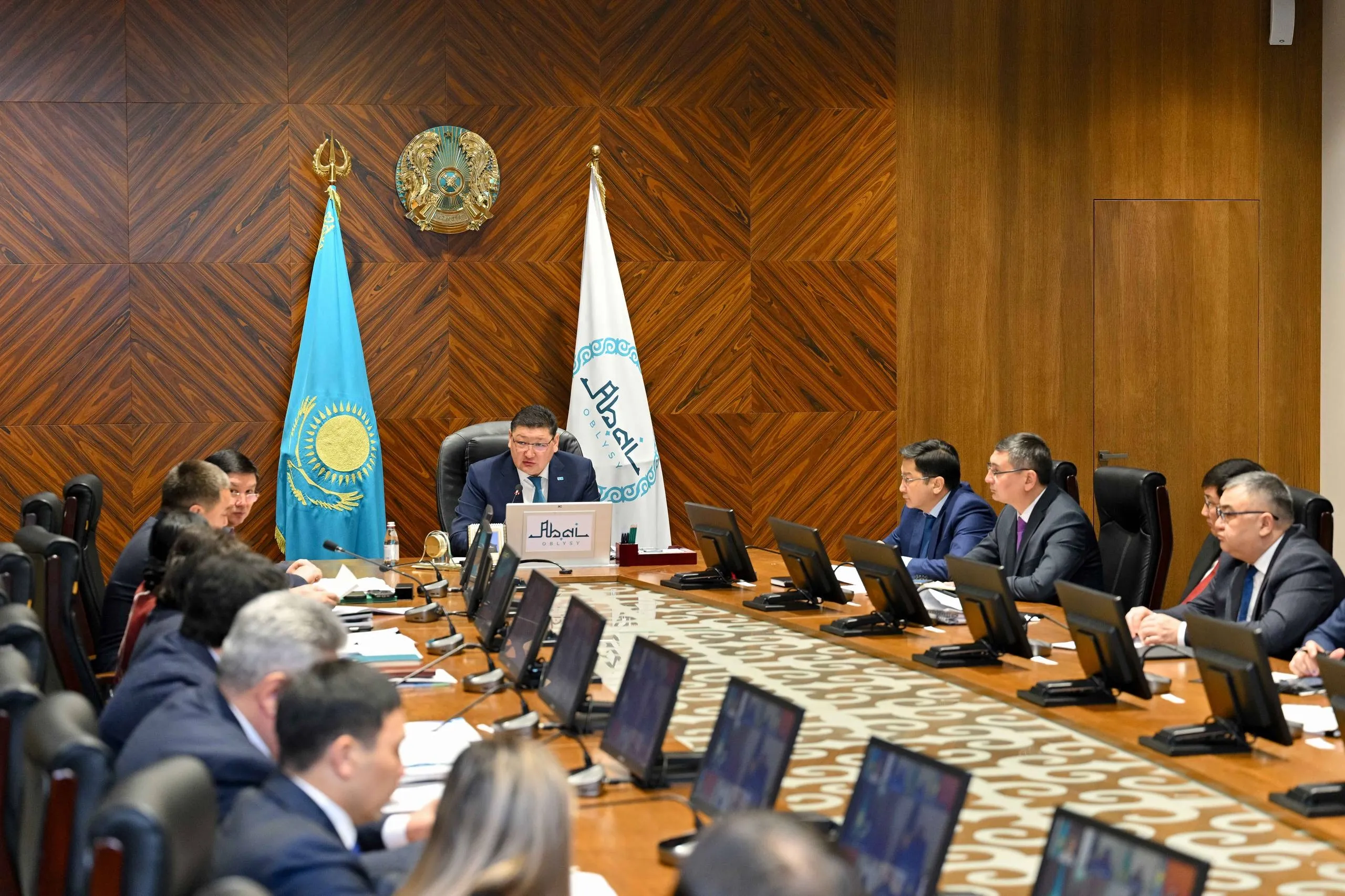 Рассмотрено состояние историко-культурных памятников в области Абай