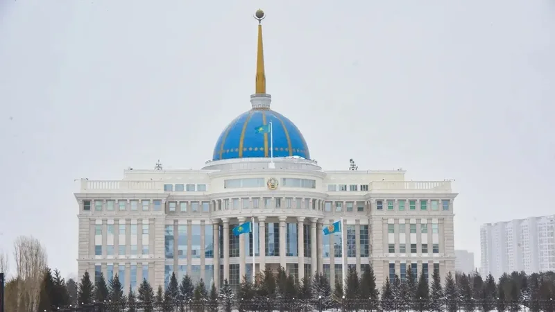 Кто вошел в состав Комиссии по Конституционной реформе