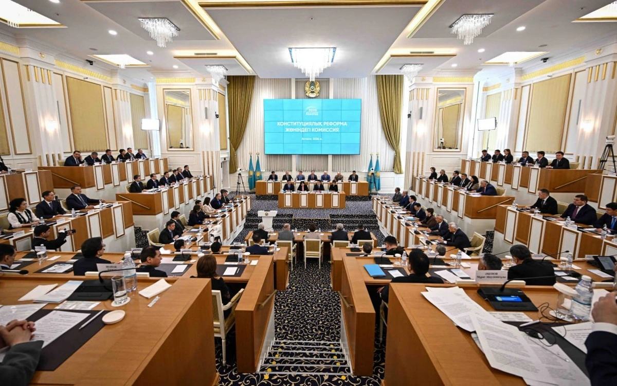 Перед Конституционной комиссией стоит исключительная миссия — Эльвира Азимова