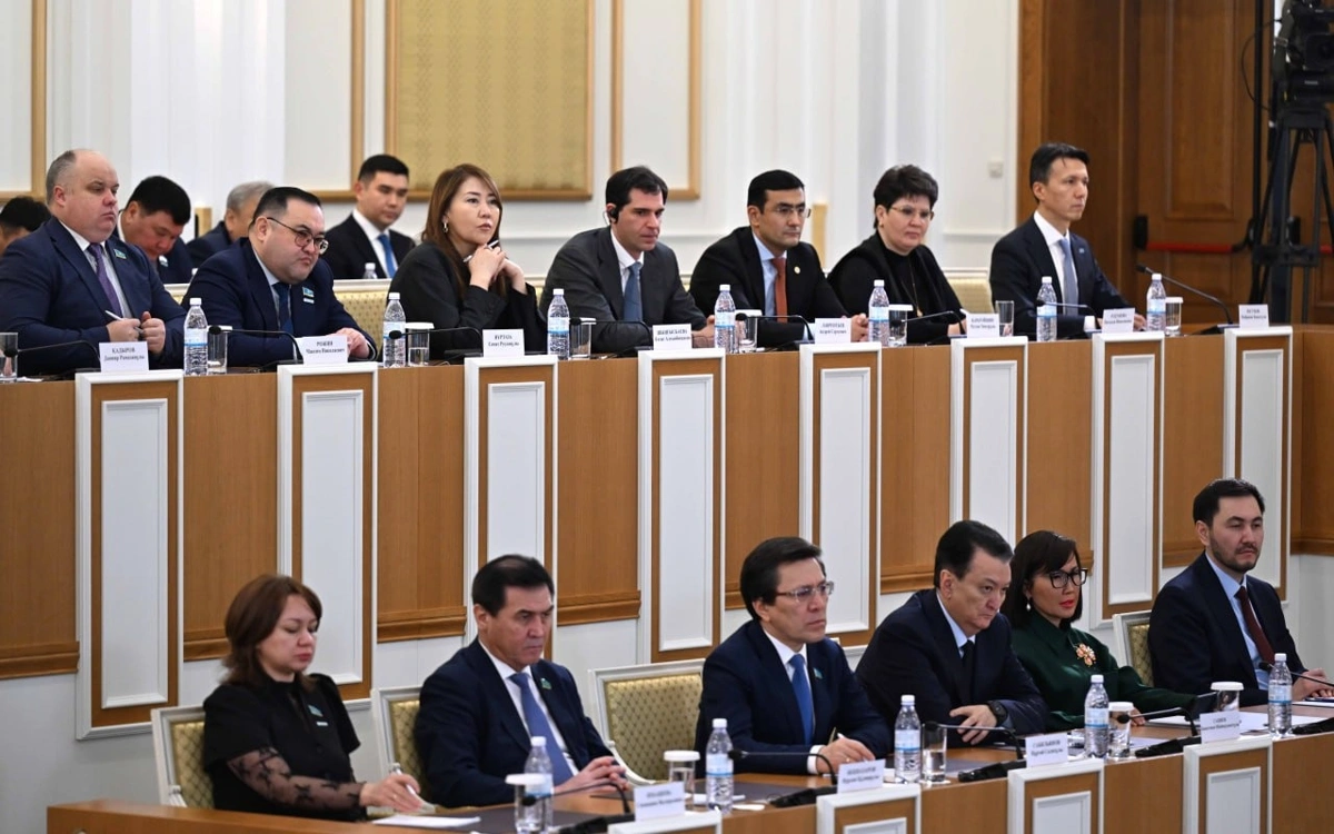 Құрылтай депутаттығына үміткер азаматтың жасы нешеде болу керек