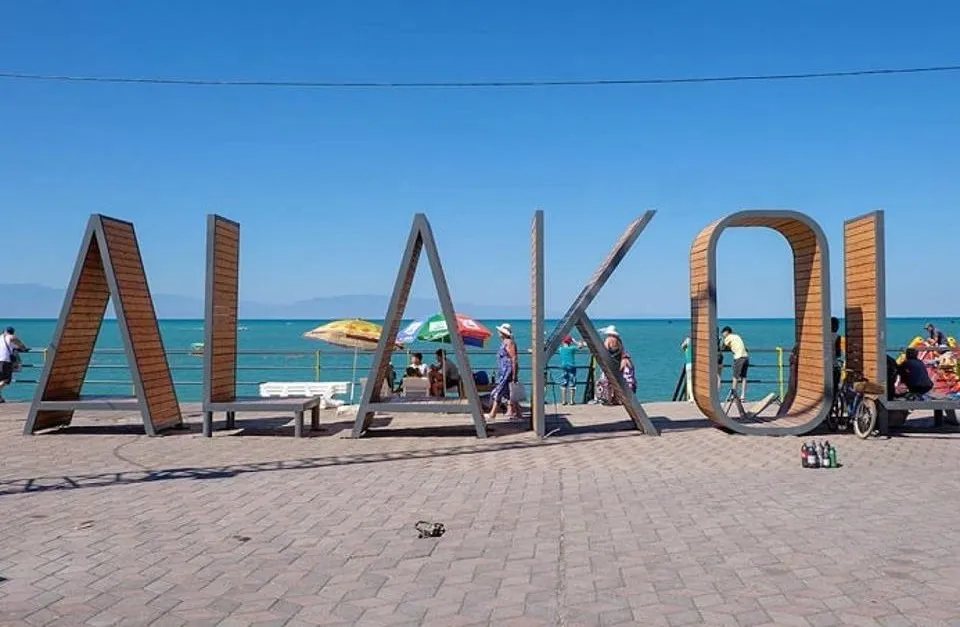 Алакөлдің Абай жағалауында электр жарығы бір жазда 33 рет өшкен – Ербол Мырзабосынов   