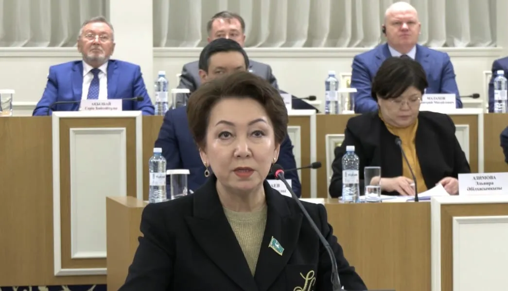 Дания Еспаева: бізге жекелеген түзетулер емес, жаңа Конституция қажет