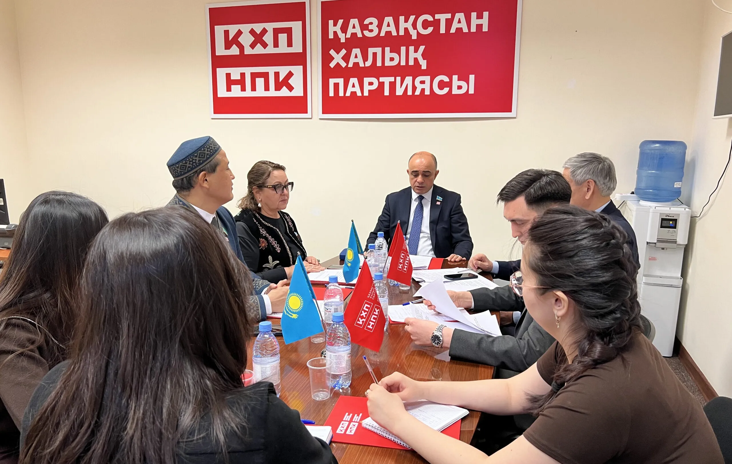 Қазақстан Халық партиясының БҚО филиалы Конституция жобасын талқылады