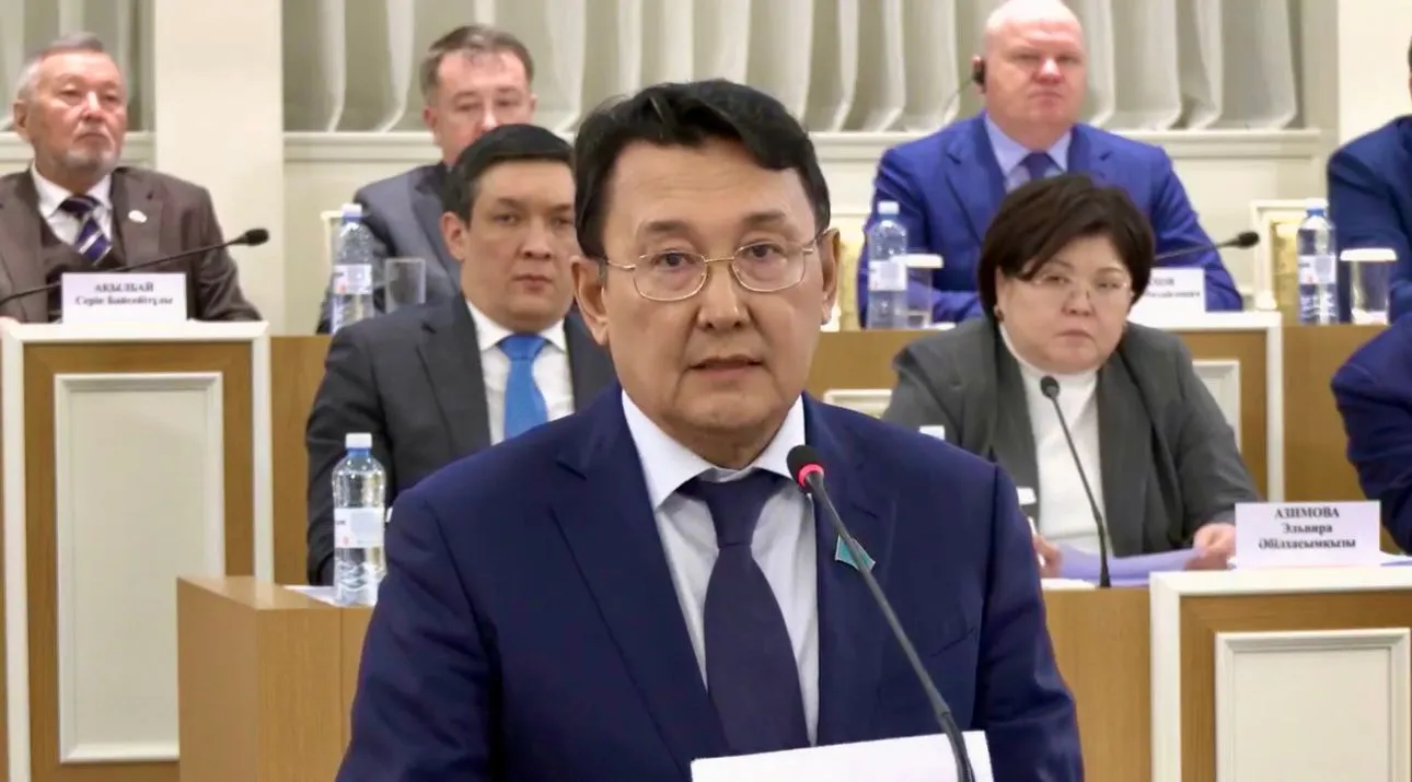 Шалқар Байбеков: Жаңа Конституция жобасы адам мен білімді басты құндылық ретінде айқындайды
