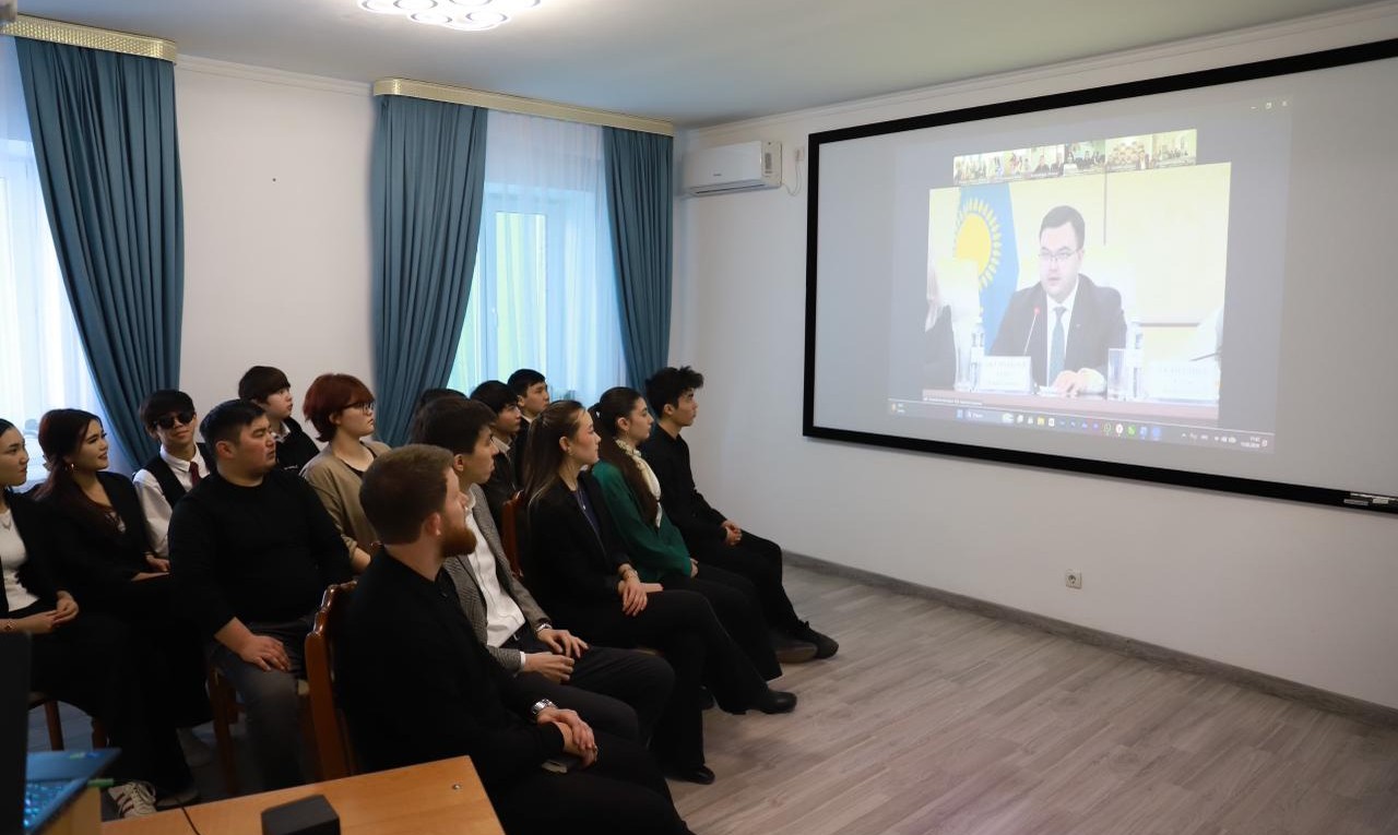 «Ассамблея жастары» РҚБ жаңа Конституция жобасын бірауыздан қолдады
