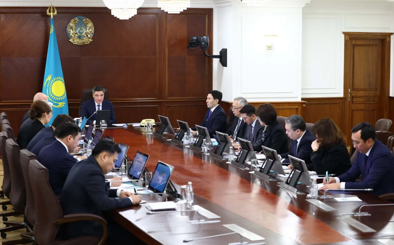 Олжас Бектенов провел совещание по исполнению поручений Президента, данных на расширенном заседании Правительства 