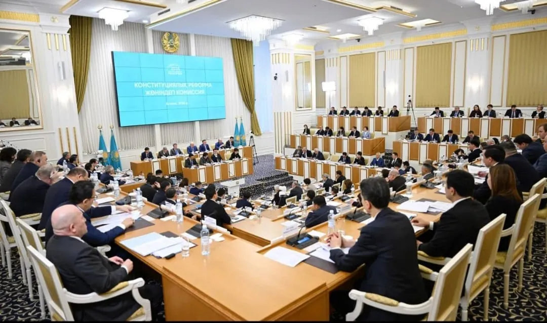 «Настало время утвердить ее решением народа» — партия «Ауыл» призвала казахстанцев поддержать новую Конституцию