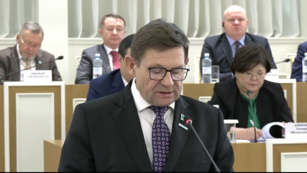 Новая Конституция укрепит общественное согласие и единство в Казахстане – депутат Пономарев