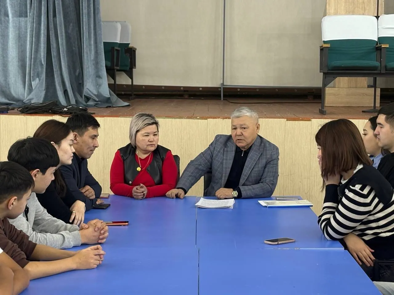 Жастармен кездесу: Конституциялық реформаның маңызы талқыланды