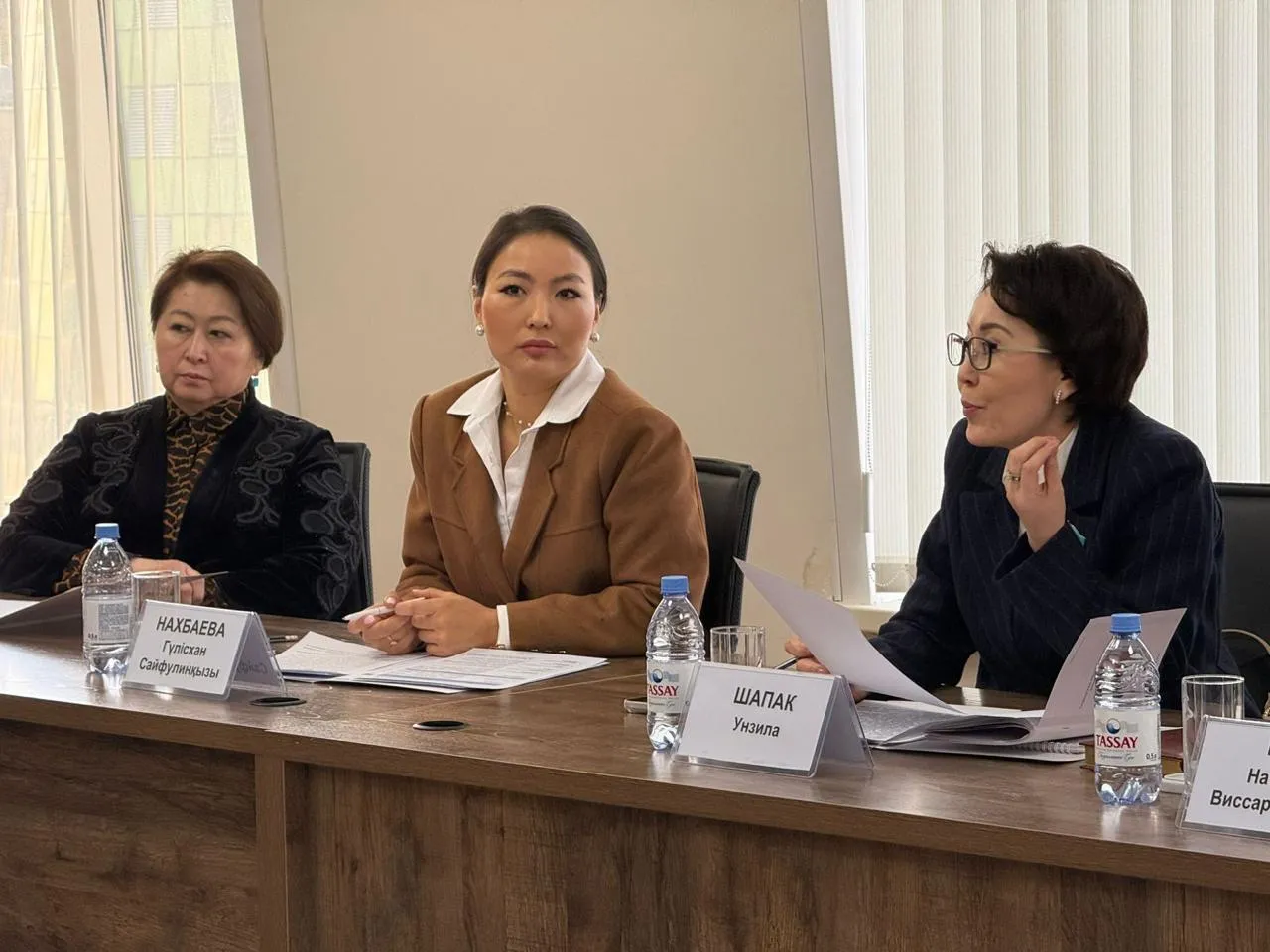 Институт парламентаризма поддержал проект новой конституции