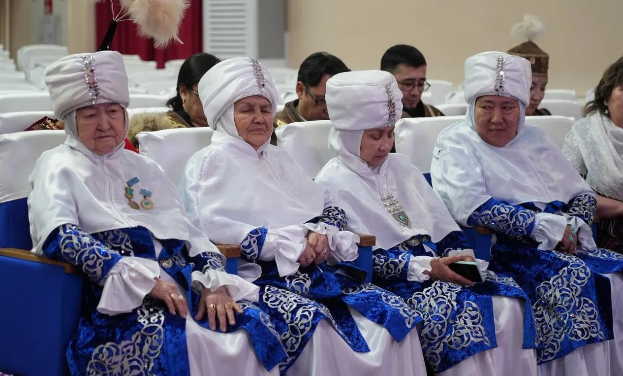 Қолөнершілер мен шығармашылық ұжымдардың өкілдері жаңа Конституцияның маңыздылығын жан-жақты талқылады