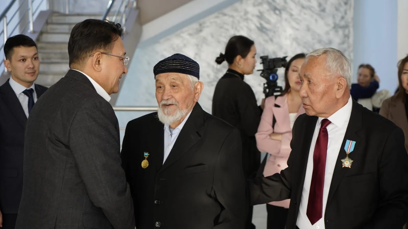 В области Абай ветераны поддержали проект новой Конституции.