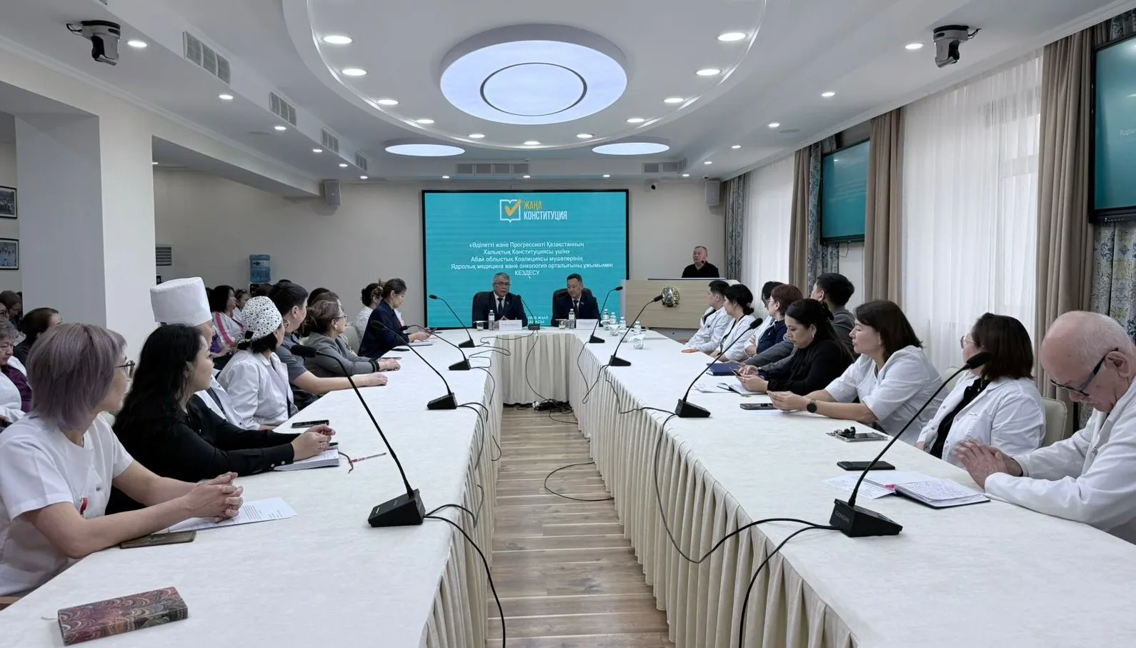 «Әділетті және Прогрессивті Қазақстанның Халықтық Конституциясы үшін!» коалициясы: Өңірлік филиал мүшелері ел болашағын ашық алаңда талқылады