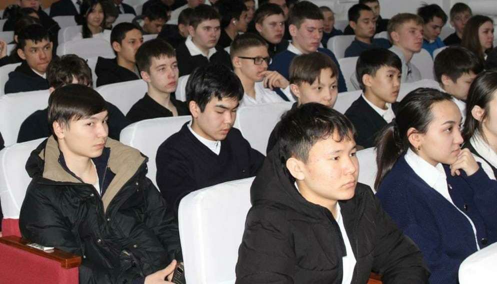 АМАНАТ партиясы аудандық филиалында «Жастар рухы» жастар қанатының Конституциялық реформаны талқылауға арналған жиыны өтті.